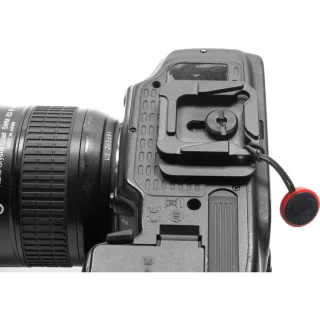 peak-design-capture-clip-v3-quick-release-plate-black-06a912f8573116.jpg
