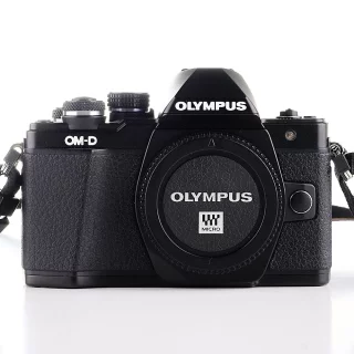 Olympus OM-D E-M10 Mark II -kamera (sc. 6070) (käytetty)
