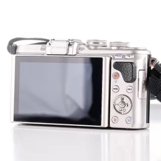 olympus-pen-e-pl8-14-42mm-sc-5340-used-06a95518b07e47.jpg