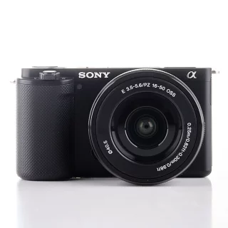 Sony ZV-E10 -kamera + 16-50mm (sc. 1310) (käytetty)