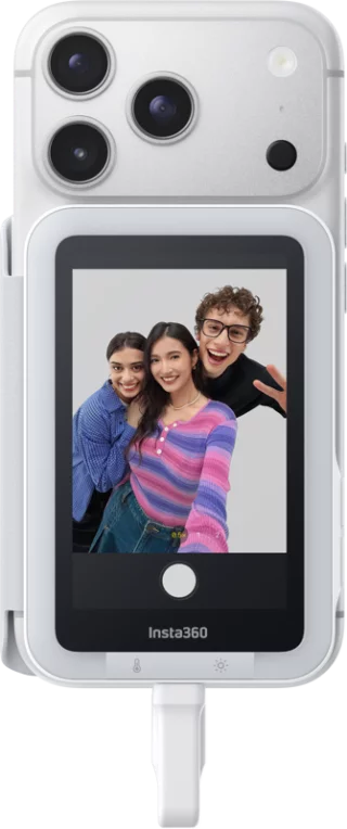 insta360-snap-selfie-screen-with-light-06a96b774a549a.webp