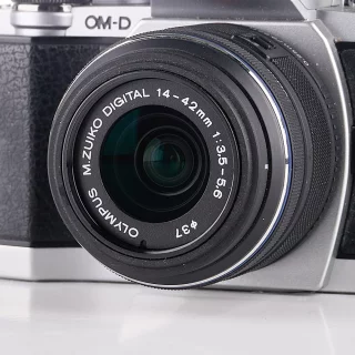 olympus-om-d-e-m10-14-42mm-sc-6820-used-06a97ea44c4f73.jpg
