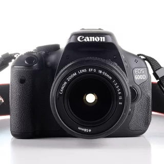 Canon EOS 600D + 18-55mm (sc. 33850) (käytetty)