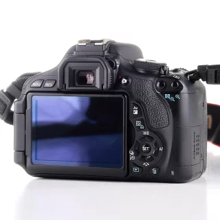 canon-eos-600d-18-55mm-sc-33850-used-06a997169353da.jpg