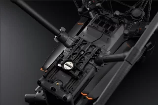 dji-matrice-400-third-gimbal-connector-06a9a9b4ae7c84.webp