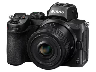 nikon-nikkor-z-40mm-f2-lens-06a9e784789642.jpg