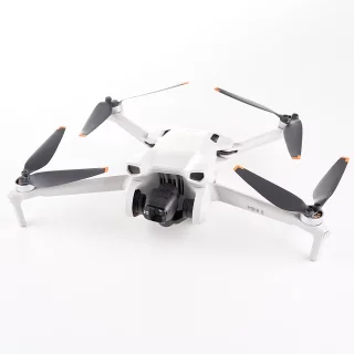 DJI Mini 3 Pro drone + RC Remote + kolme akkua (käytetty)