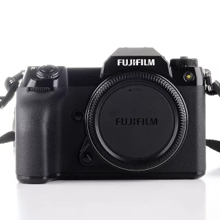 Fujifilm GFX 50S II -kamera (sc. 10770) (käytetty) (sis. ALV)