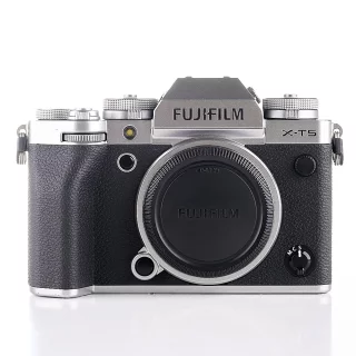 Fujifilm X-T5 -kamera (sc. 4670) (käytetty) (sis. ALV)