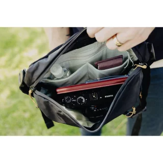 peak-design-outdoor-sling-4l-black-06aab988aeb2d8.jpg
