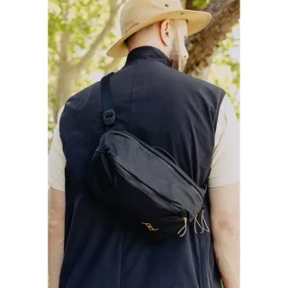 peak-design-outdoor-sling-4l-black-06aab98a179b1d.jpg