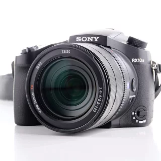 Sony RX10 Mark IV -kamera (käytetty)