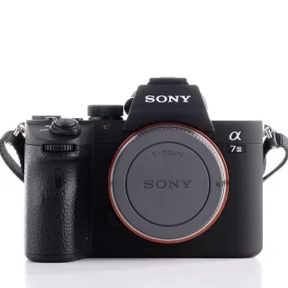 Sony A7 III -kamera (sc. 750) (käytetty)