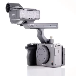 sony-fx3-cinema-line-camera-xlr-handle-used-06ab62d65a3469.jpg