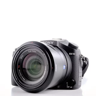 Sony RX10 (käytetty)