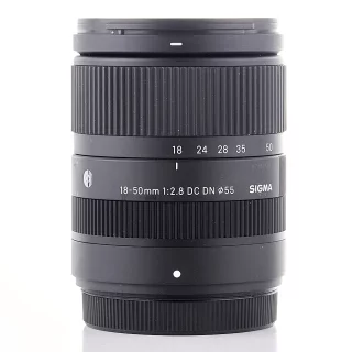 Sigma 18-50mm f/2.8 C DC DN -objektiivi (Fuji X) (käytetty)
