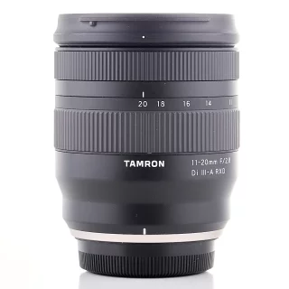 Tamron 11-20mm f/2.8 DI III-A RXD -objektiivi (Fuji X) (käytetty)