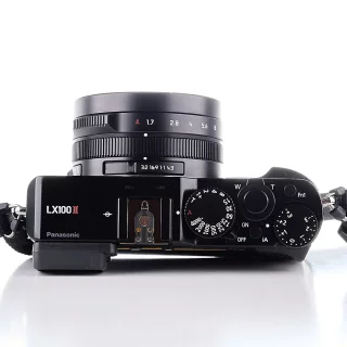 panasonic-lumix-lx100-ii-camera-used-06ac391c82d72c.jpg