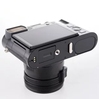 leica-q3-camera-used-incl-vat-06ac4a625db59b.jpg