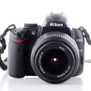 Nikon D5000 + 18-55mm (sc. 20460) (käytetty)