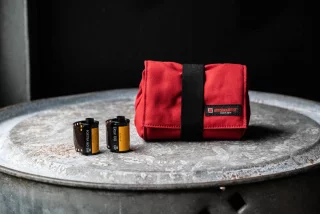 artisan-artist-acam-76-soft-pouch-l-red-06ac8a6193d38a.jpg