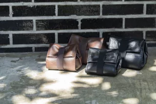 artisan-artist-acam-78-leather-pouch-l-brown-06ac8a9d499cf3.jpg