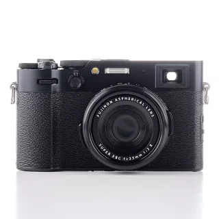Fujifilm X100VI -kamera (sc. 4100) (takuu) (käytetty)