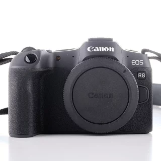 Canon EOS R8 -kamera (SC max 2000) (käytetty)
