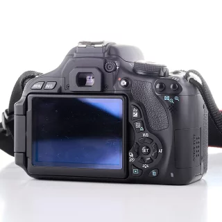 canon-eos-600d-18-55mm-sc-17910-used-06acc955a5ab5d.jpg