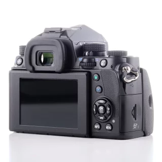 pentax-kp-camera-smc-pentax-f-50mm-f17-sc-8180-used-06acf7edbefbc2.jpg