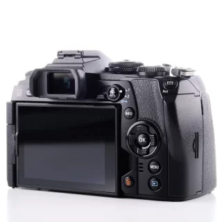 olympus-om-d-e-m1-mark-ii-camera-sc-17250-used-06ad5cc98d78f5.jpg