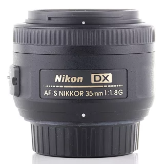 Nikon AF-S DX Nikkor 35mm f/1.8 G -objektiivi (käytetty)