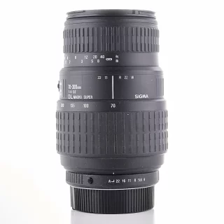 Sigma 70-300mm f/4-5.6 DL Macro Super -objektiivi (Pentax K) (käytetty)