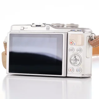 olympus-pen-e-pl9-14-42mm-sc-25630-used-06ad9b5a532c4f.jpg