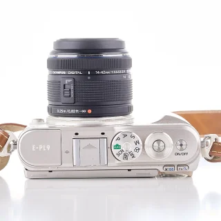 olympus-pen-e-pl9-14-42mm-sc-25630-used-06ad9b5a5630c1.jpg
