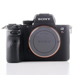 Sony A7R III -kamera (sc. 40470) (käytetty)