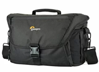 Lowepro Nova 200 AW II kameralaukku - Musta