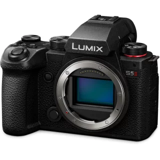 Panasonic Lumix S5 Mark II -runko