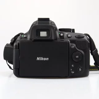 nikon_d5200_runko_af_s_18_55mm_vr_kit_sc_6685_kaytetty-064afb1d1521fd.jpg