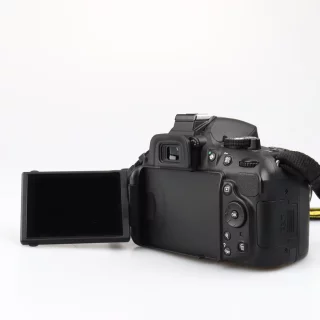 nikon_d5200_runko_af_s_18_55mm_vr_kit_sc_6685_kaytetty-064afb1d1ed01a.jpg