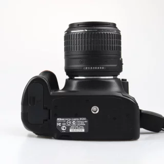nikon_d5200_runko_af_s_18_55mm_vr_kit_sc_6685_kaytetty-064afb1d2c3cd9.jpg