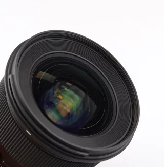 sigma_24mm_f14_dg_art_canon_kaytetty_sis_alv-064d1fbc2aac85.jpg
