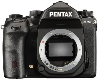 Pentax K-1 Mark II runko + 50mm objektiivi kaupan päälle