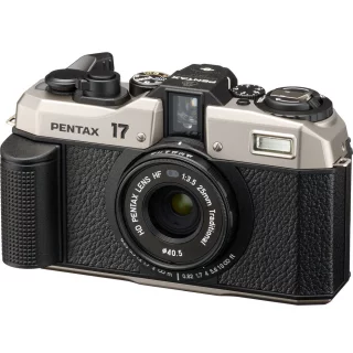 pentax_17_filmikamera-06670a3afb3bd6.jpg