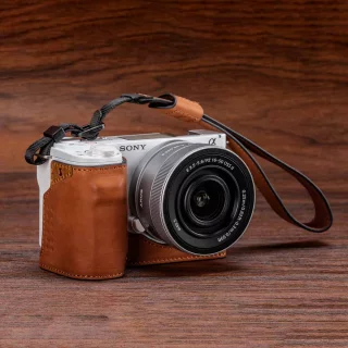 smallrig-4889-leather-case-kit-for-sony-zv-e10-ii-brown-066bf2f0cb2831.jpg