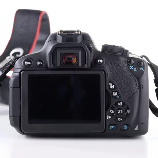 canon-eos-700d-18-55mm-sc-8090-kaytetty-066c478a273a7b.jpg