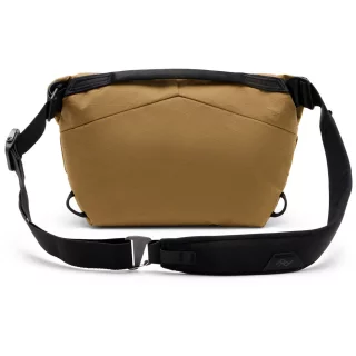 peak-design-everyday-sling-3l-v2-coyote-066d01992558ac.jpg