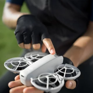 dji-neo-drone-066d96724ce3d3.jpg
