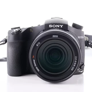 Sony RX10 Mark IV (takuu) (käytetty)