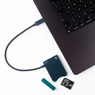 angelbird-cardreader-pkt-sd-40sdxc-uhs-iuhs-ii-usb-40-usb-c-32-gen-1-up-to-5-gbs-connect-0674da22340bc9.jpg